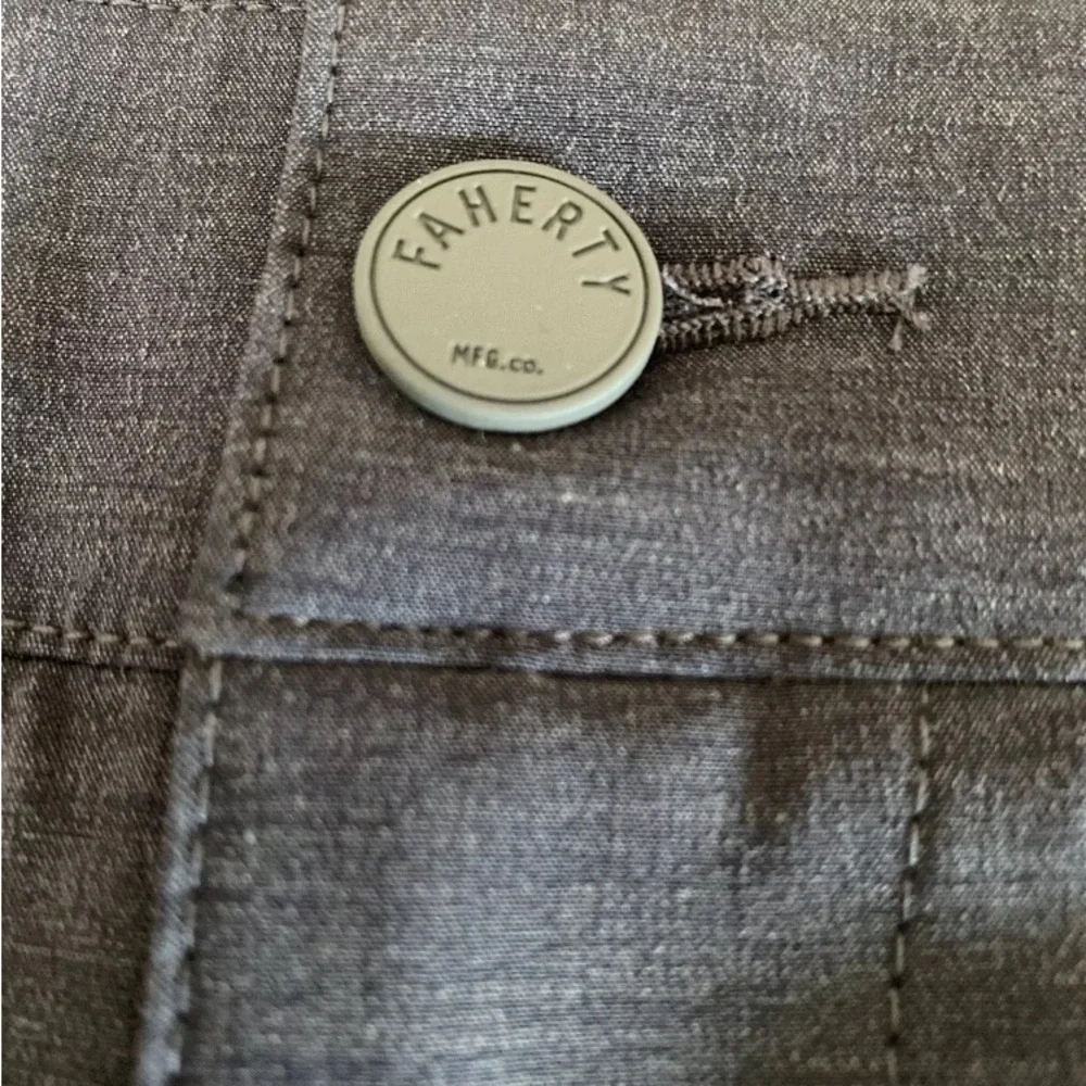 Faherty Gray All Day Shorts Men's Size 40 Blue 7” Inseam Flat Front Drawstring